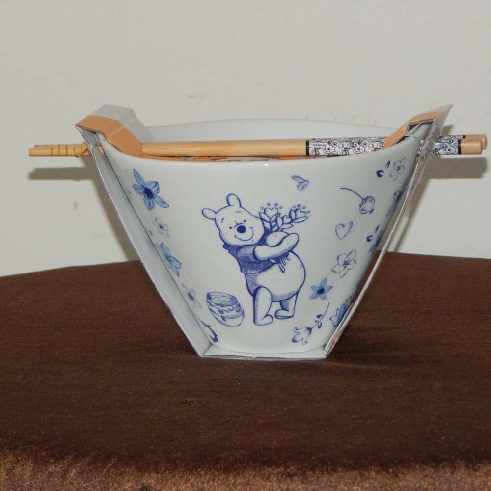 DISNEY Winnie the Pooh Blue Dreams Funnel Shape Ramen Bowl 4x6 & Chopsticks NWT